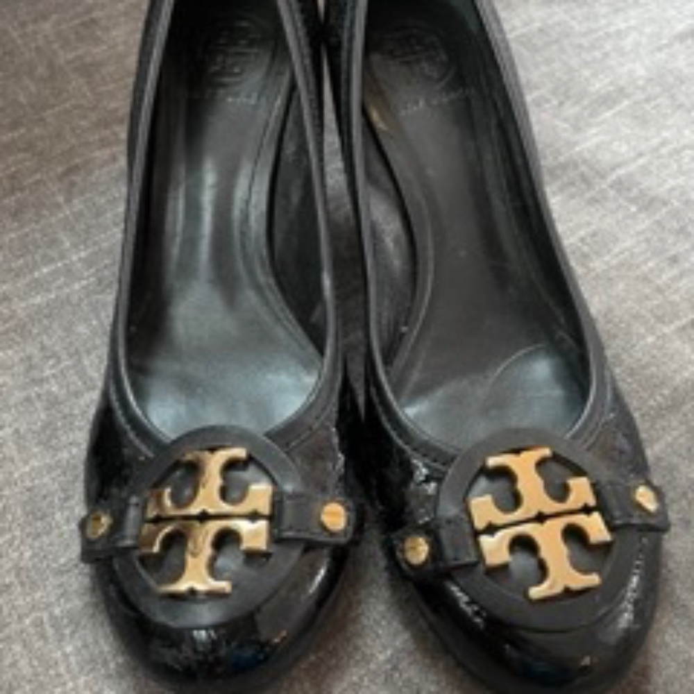 Tory Burch Black Python Pumps